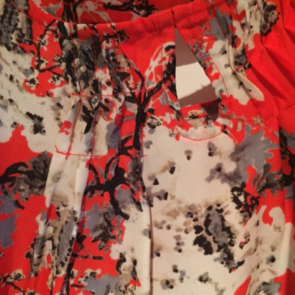 Urban outfitters Kimchi Blue Silky red tank Size M - Picture 3 of 4