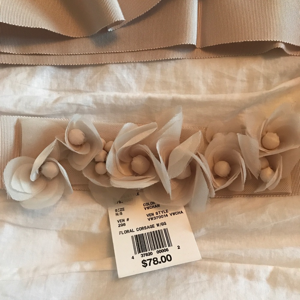 Vera Wang White Collection Floral Sash Champagne