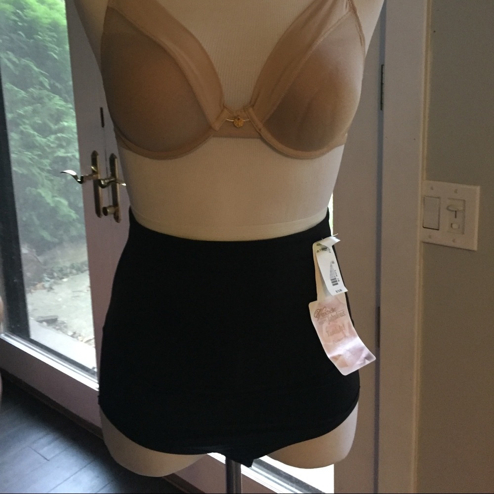 Venchelle under garment