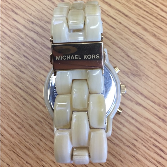 Beautiful Gold Michael Kors Watch main image 4