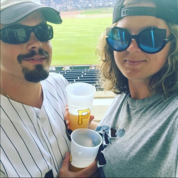 Claire’s Signature Cateye Mirrored Sunglasses - Picture 8 of 8