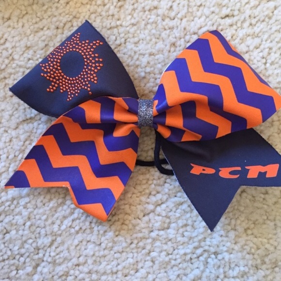 PCM Cheer bow - Picture 1 of 1