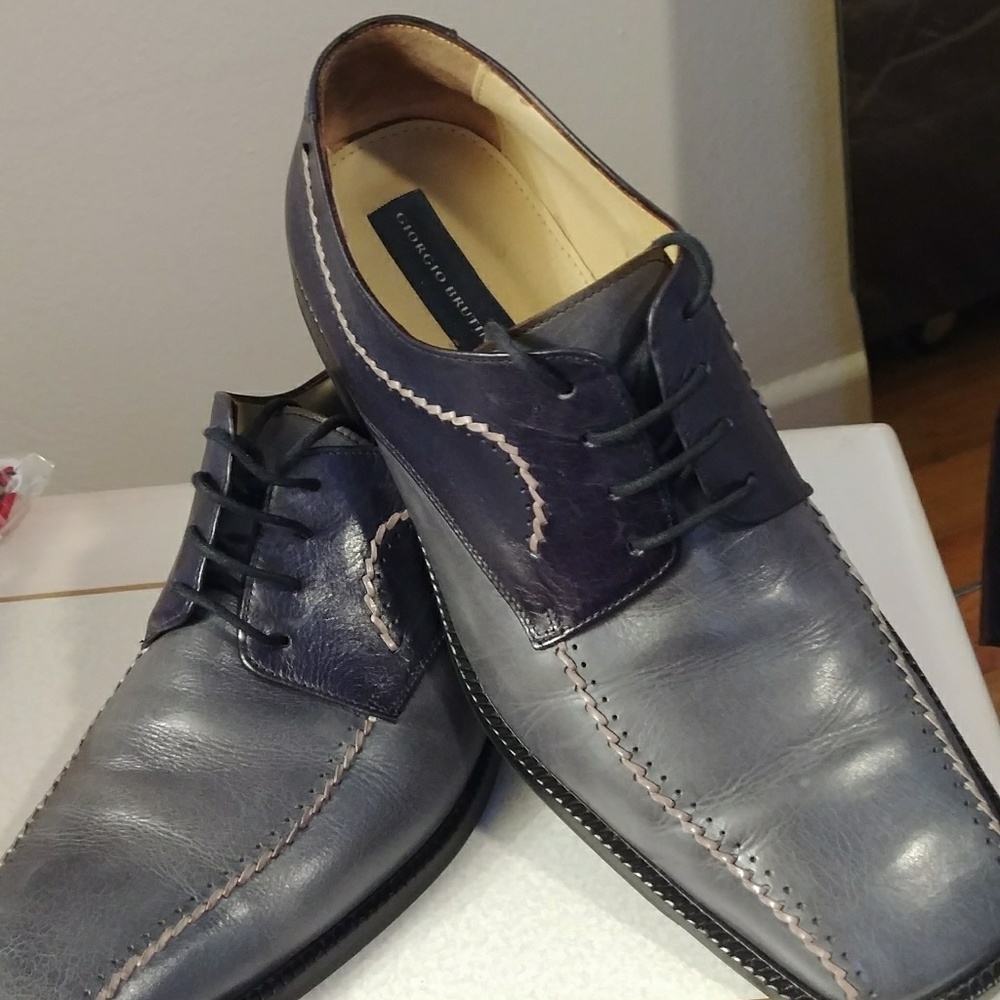 Mens shoes