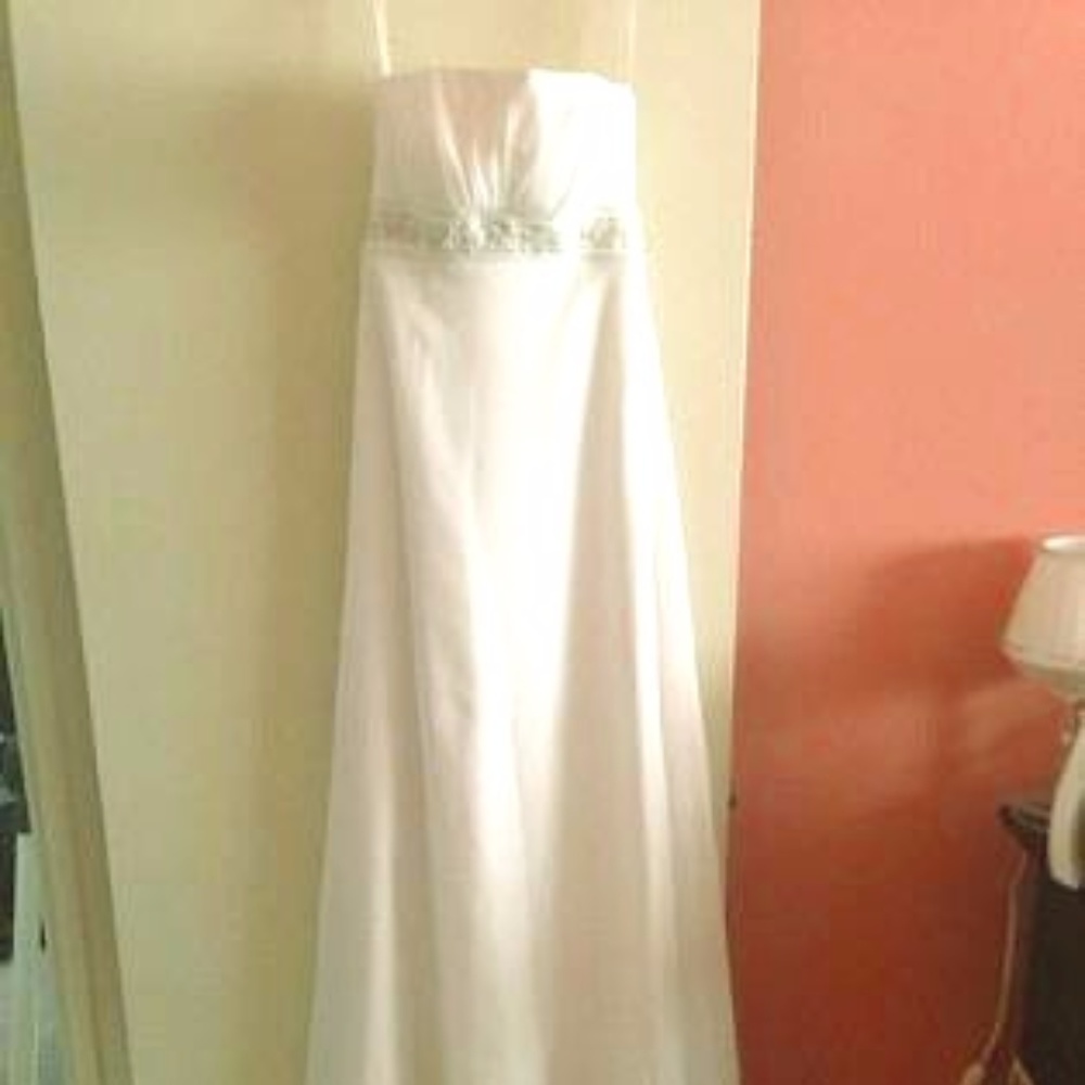 Never Worn David's Bridal Gown And Cape