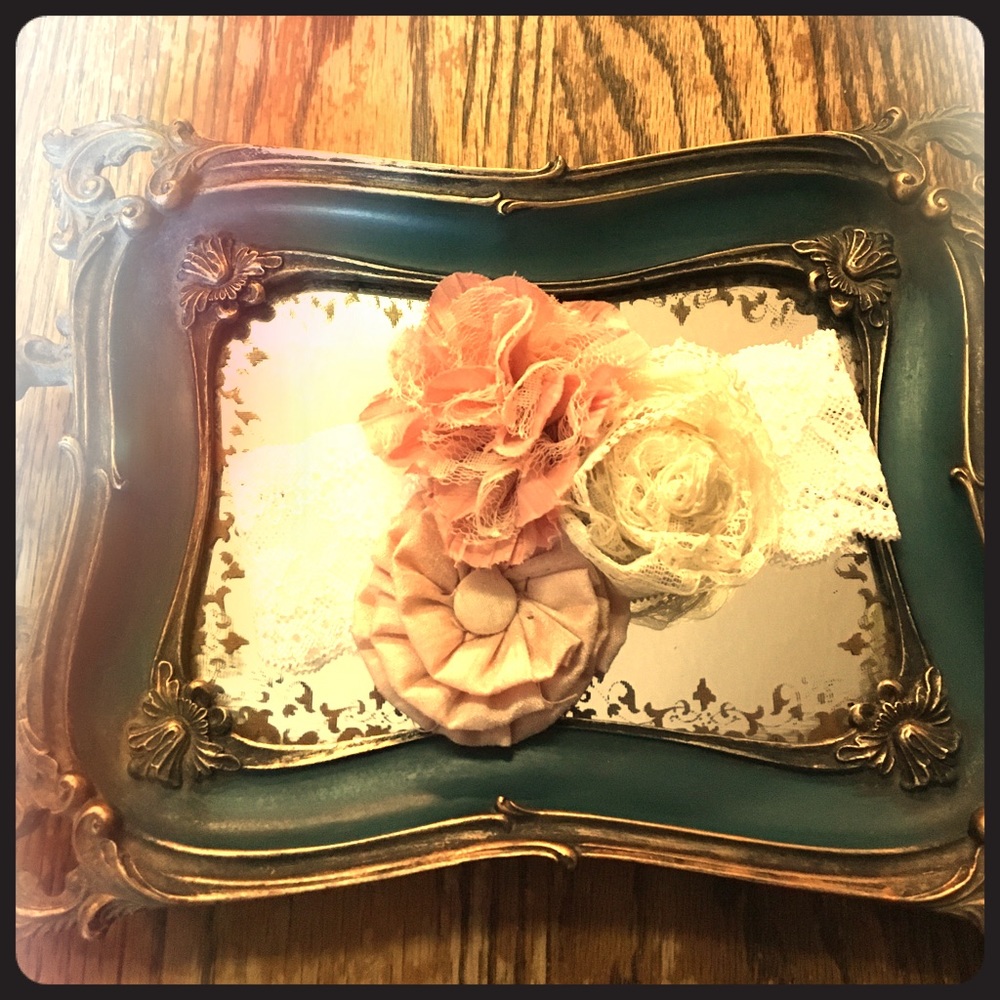 Handmade lace headband🌷