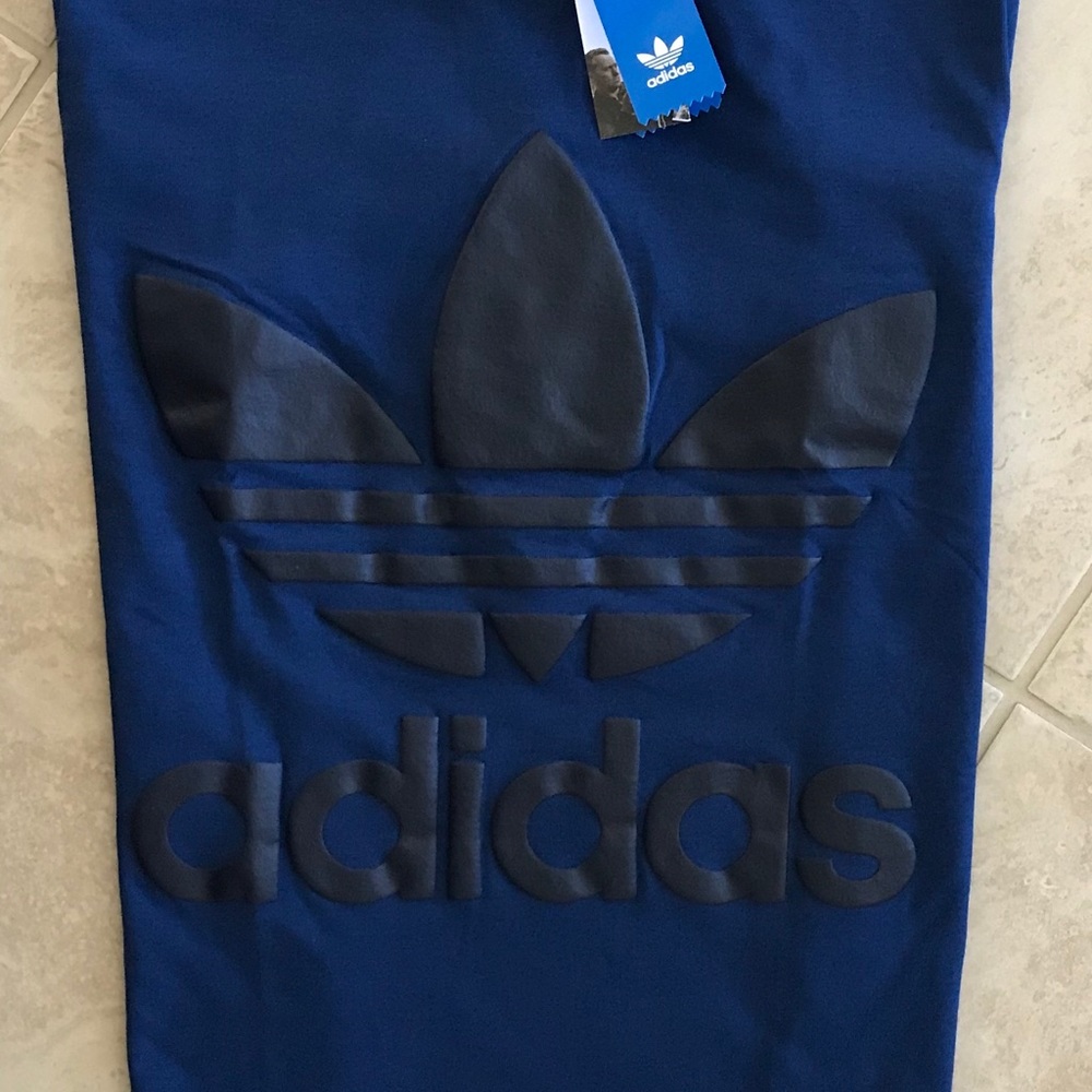 Adidas T-Shirt - Picture 3 of 8