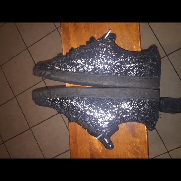 Exclusive Puma Lowtops - Picture 2 of 3