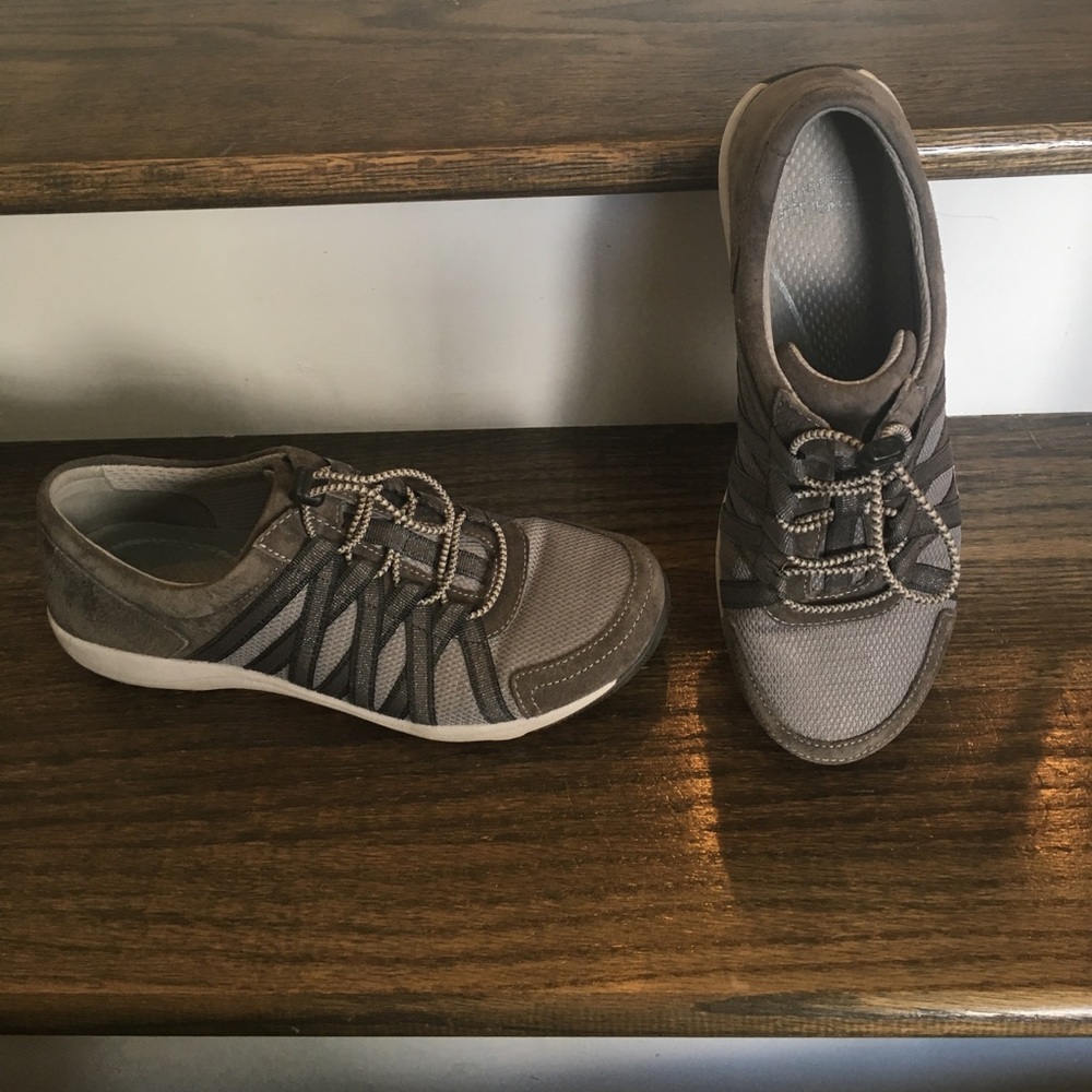 Dansko casual shoe