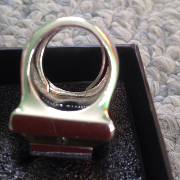 New Vince Camuto adjustable ring - Picture 6 of 7