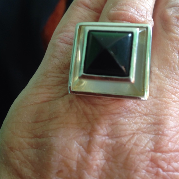 New Vince Camuto adjustable ring - Picture 2 of 7