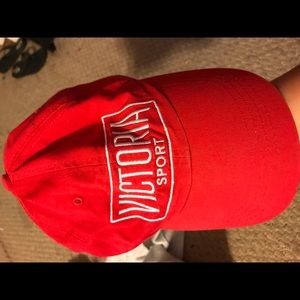 Vs hat