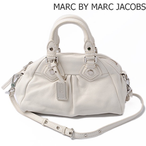 Marc Jacobs Handbags - 100% AUTHENTIC MARC JACOBS