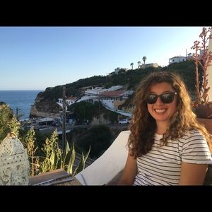 Meet your Posher, Emily