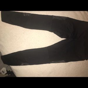 Forever21 Activewear large Mesh Leggings. M