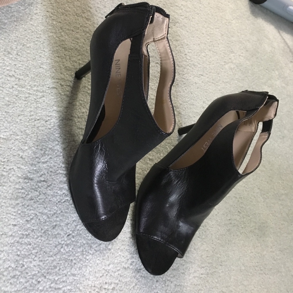 Nine West black peep toe heels