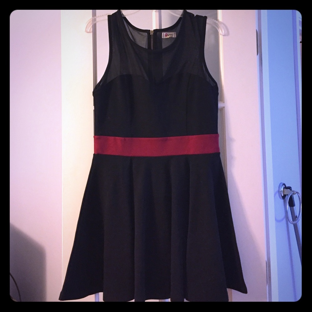 Black and red dress (11)