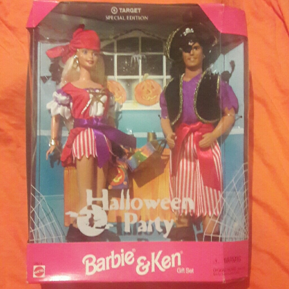 Halloween Party Barbie & Ken gift set