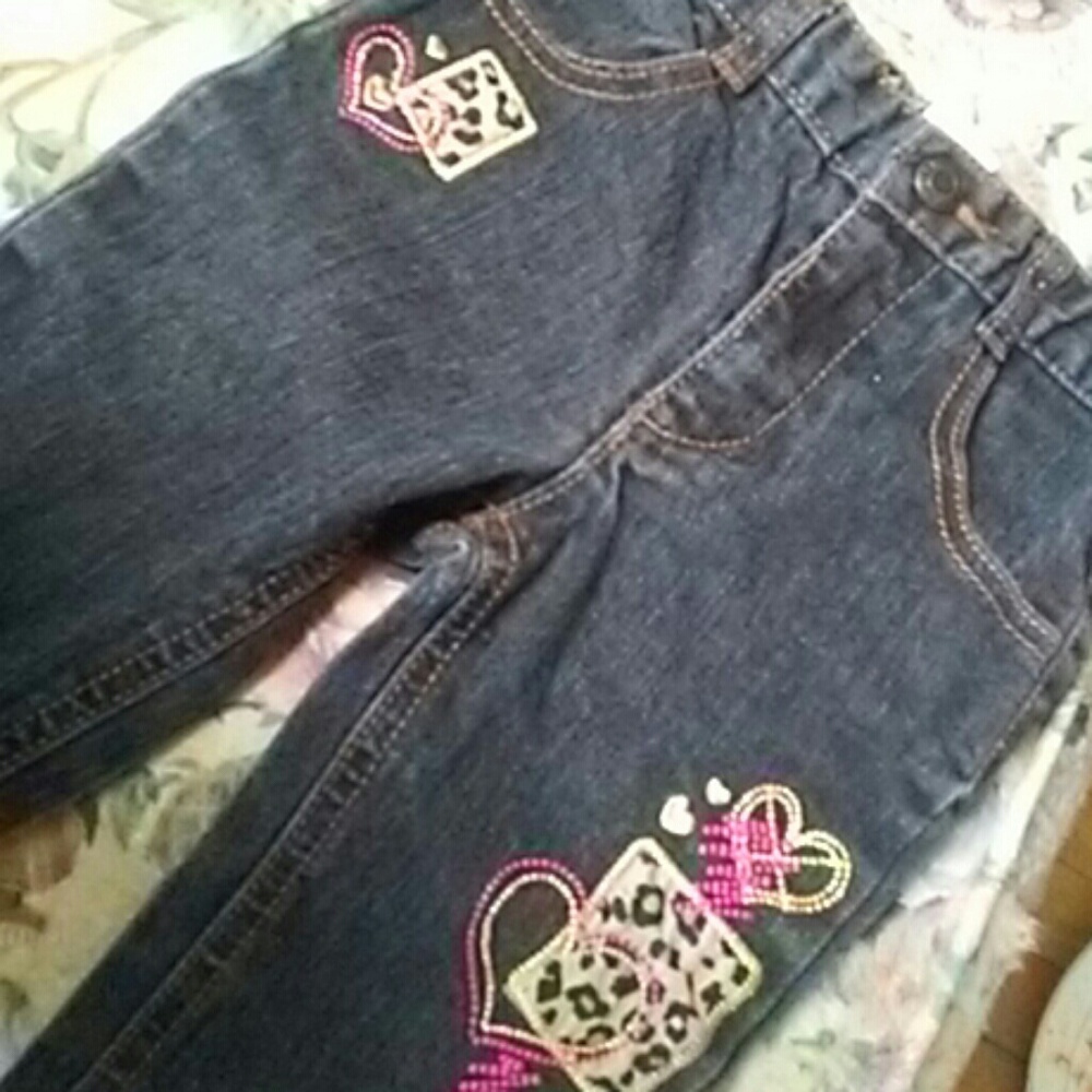3t dark jeans with cute design and built in belt