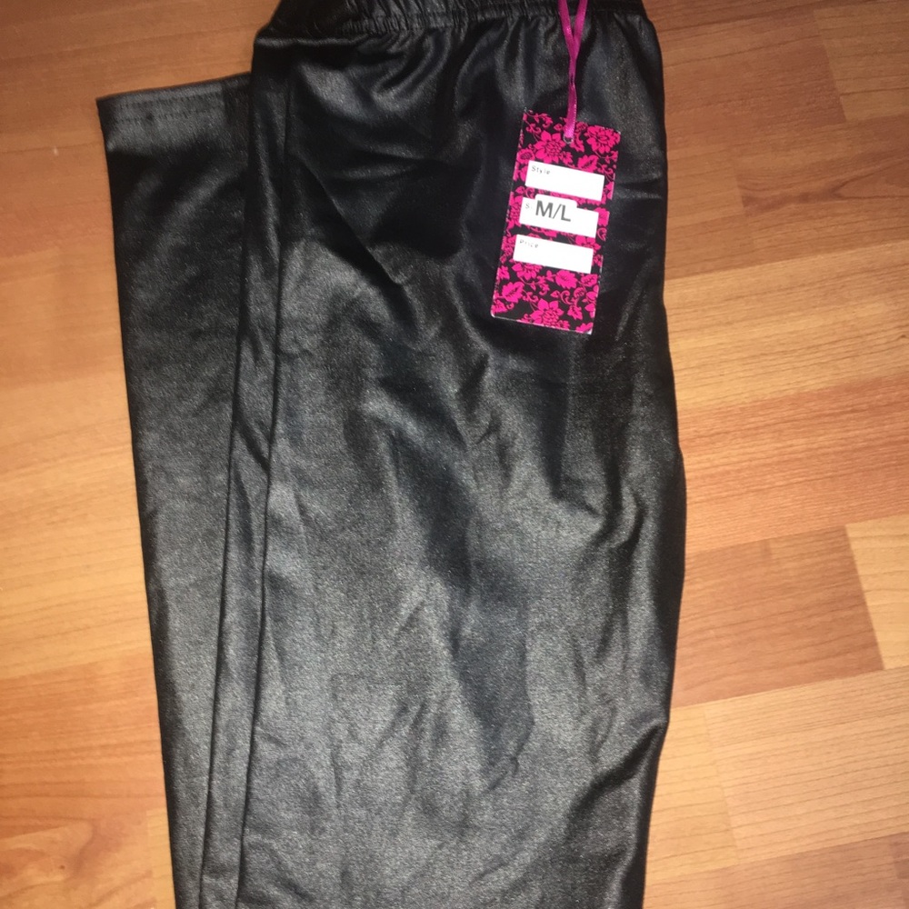 Faux leather leggings