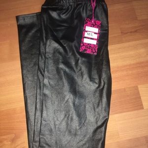Faux leather leggings