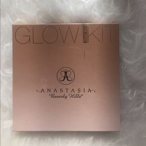 Anastasia Glow Kit in sun dipped