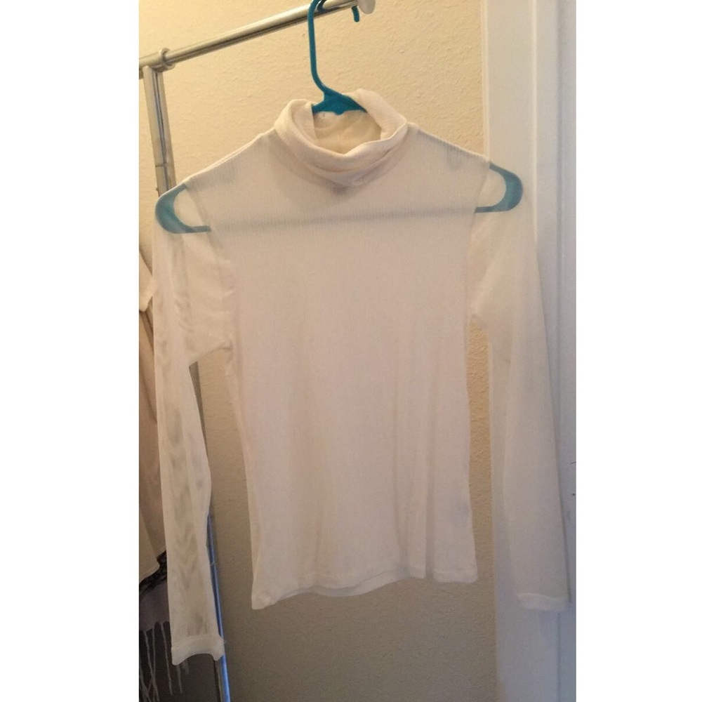 White long sleeve turtle neck!