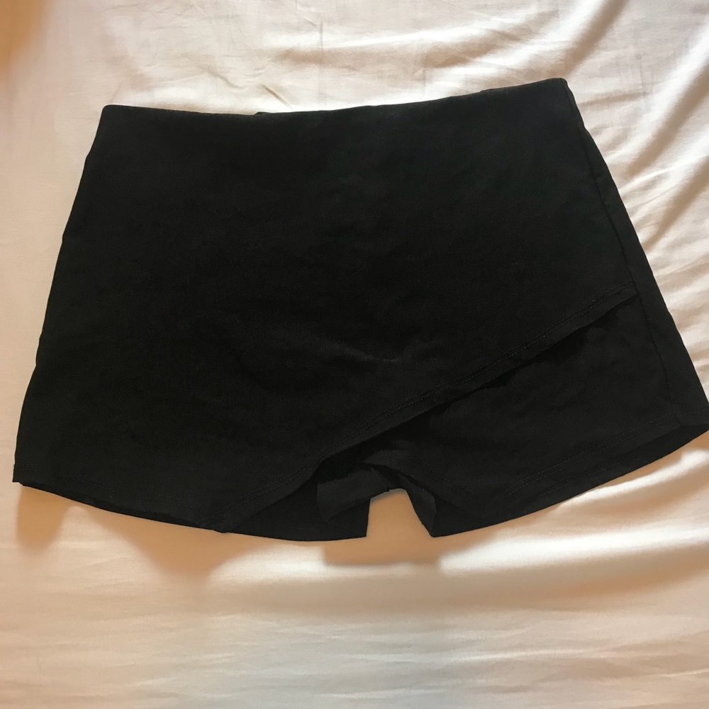 Black Envelope Skort