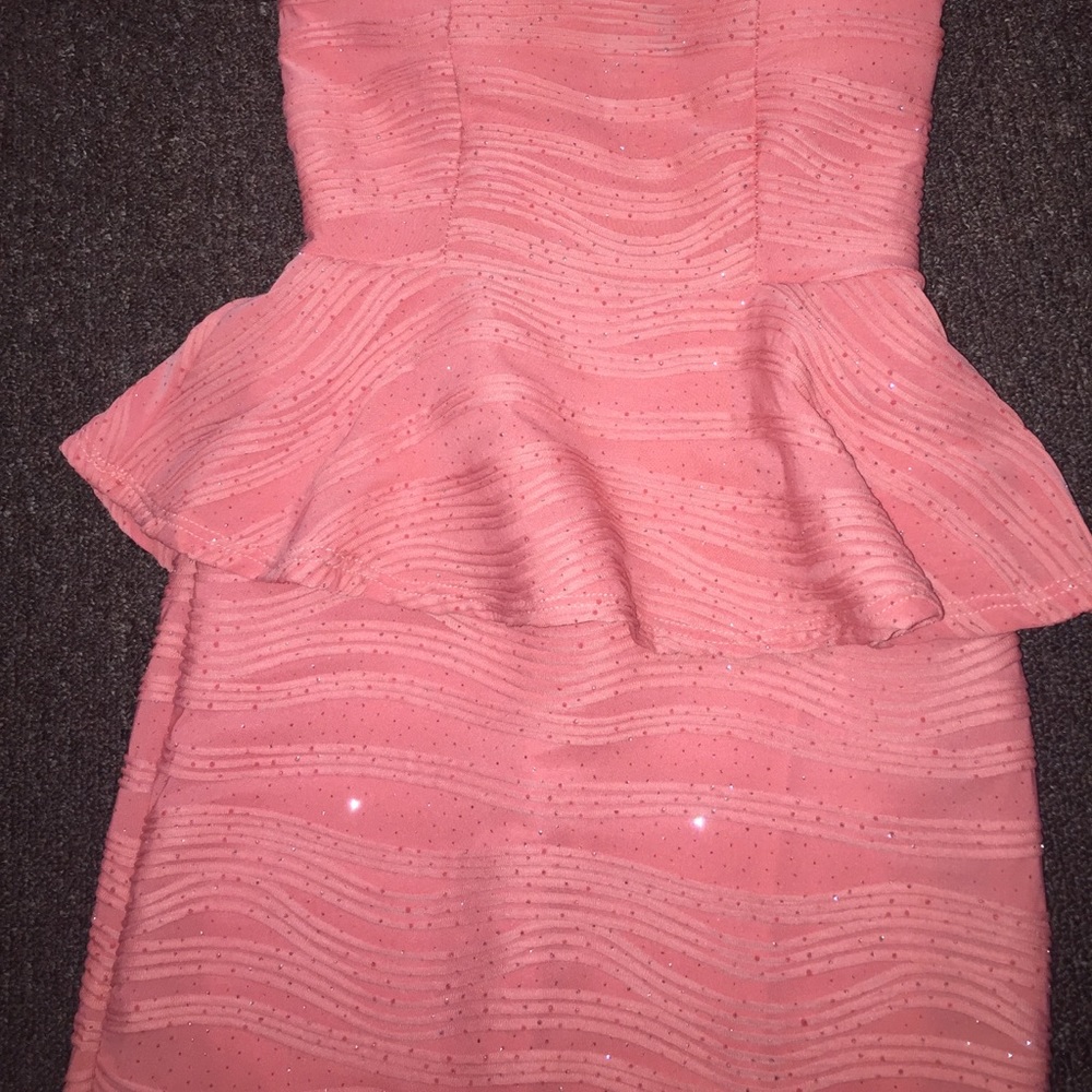 Dress - Picture 6 of 7