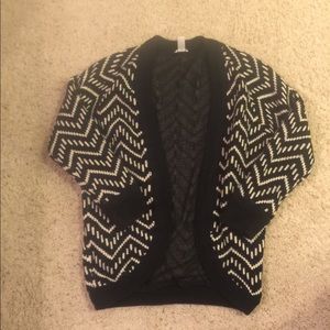 Forever 21 Black and White Jacket/Sweater