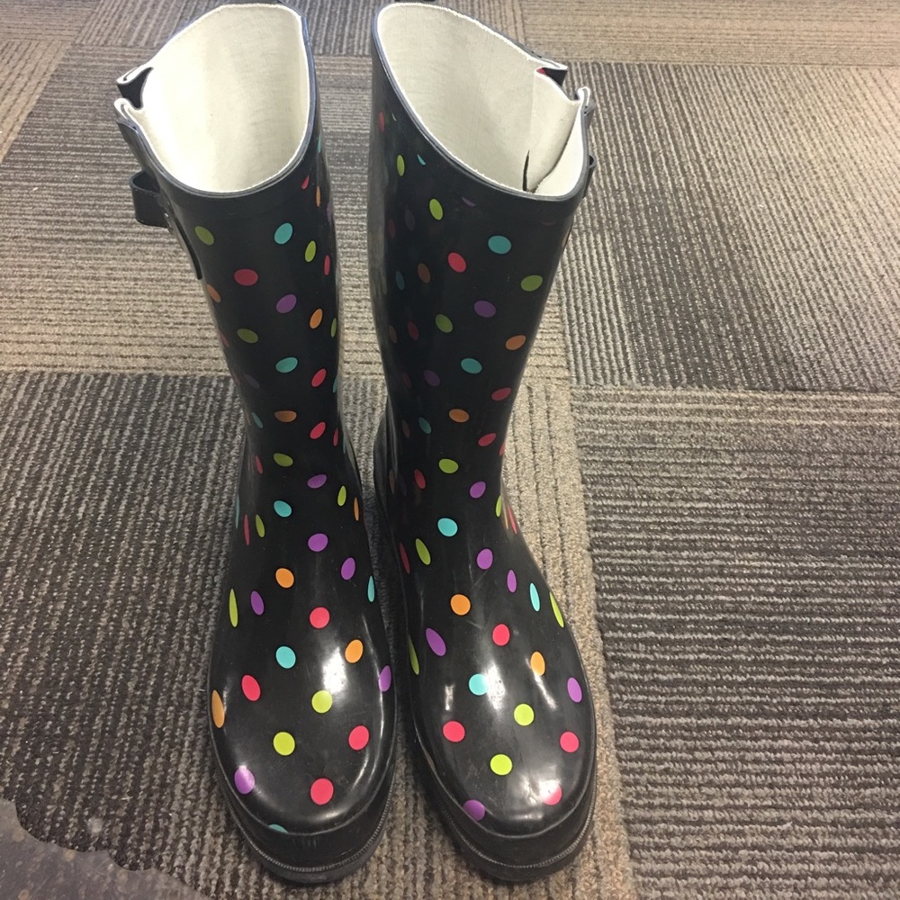 Rain boots size 9 Wide Calf