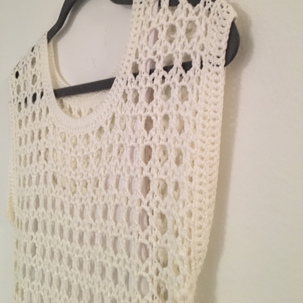 White crocheted sleeveless wool dress New w/lining