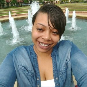 Meet your Posher, Crystal