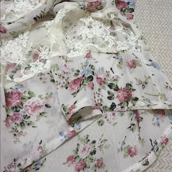 Rue 21 Floral Blouse - Picture 3 of 3