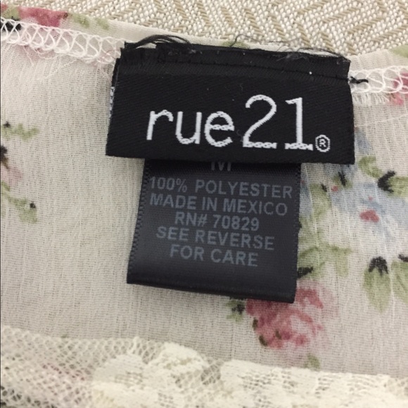 Rue 21 Floral Blouse - Picture 2 of 3