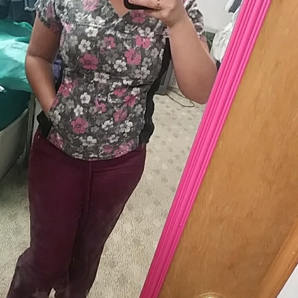 Scrub top