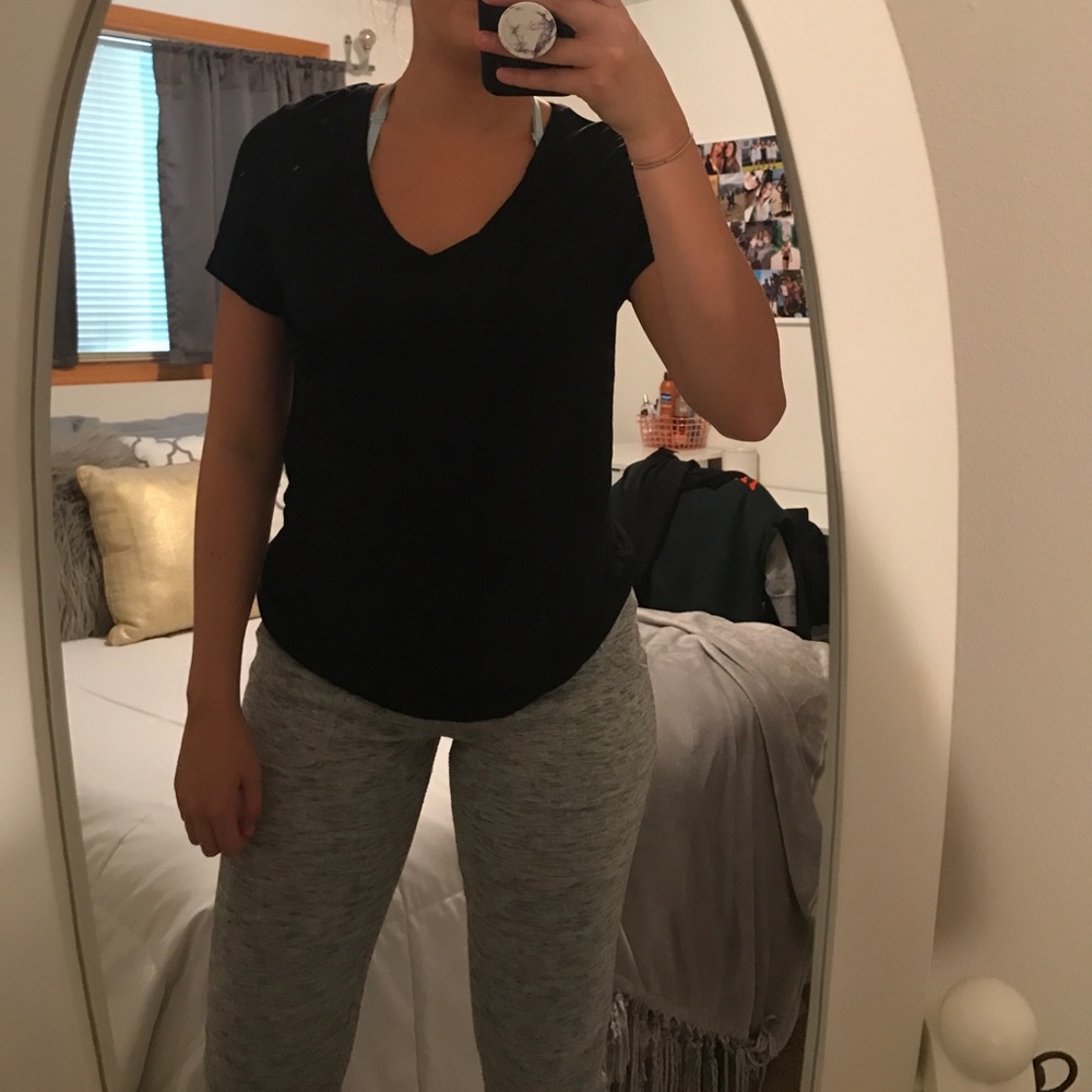 v neck black
