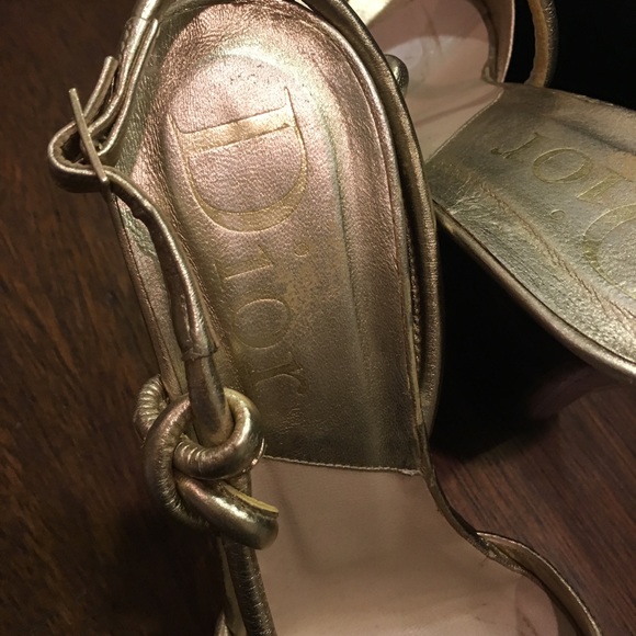 DIOR gold & tortoise wedges - Picture 5 of 8