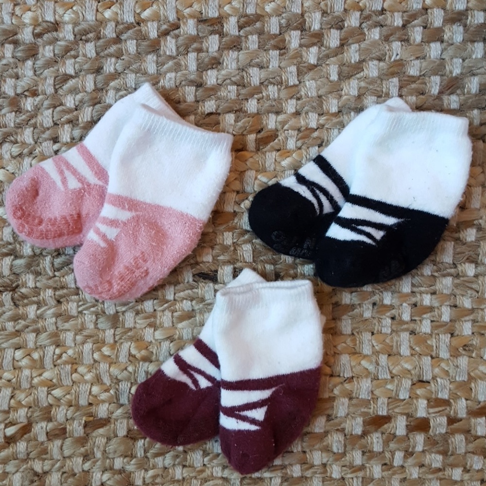 Old Navy thick socks with grippy bottoms