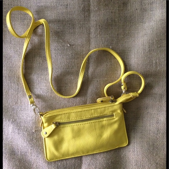 Danielle Nicole Handbags - NWOT Danielle Nicole Crossbody bag