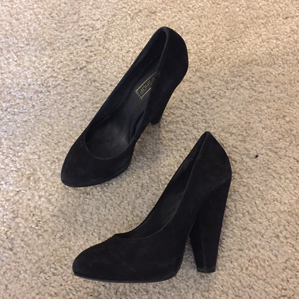 BLACK SUEDE HEELS