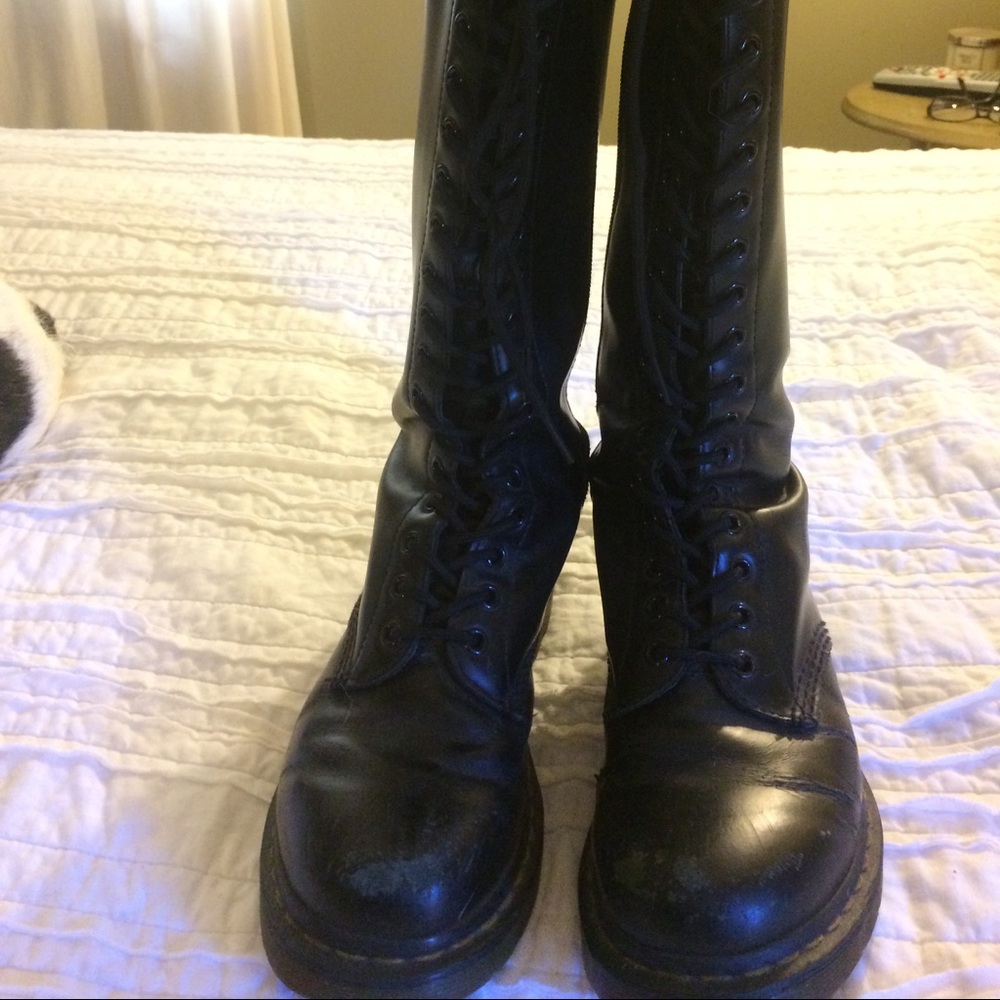 Vintage dr martens tall lace up boots