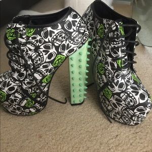 Red Kiss Punk Rock Pin Up Pumps