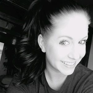 Meet your Posher, Leslie