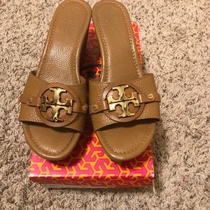 Tory Burch Selma wedge