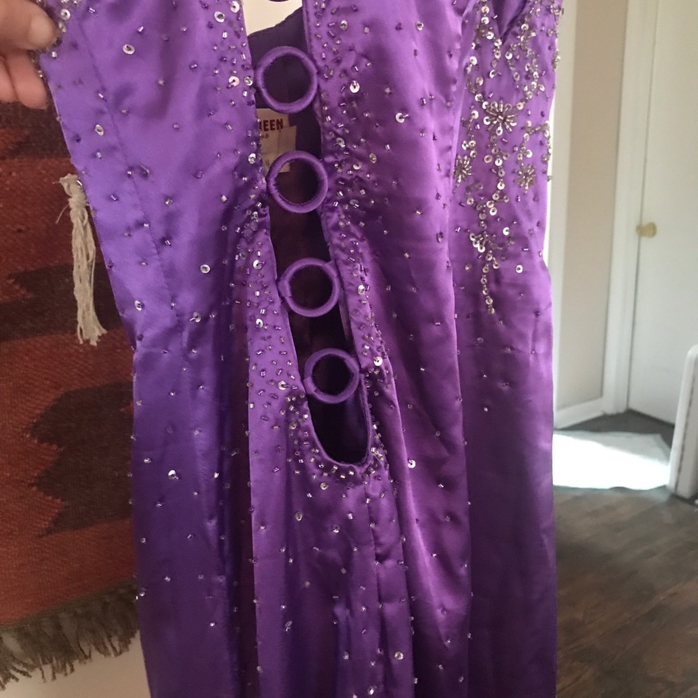 Side peek boo open