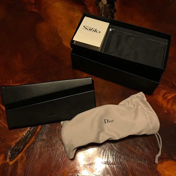 Dio(R)evolution Sunglasses - Black and Gold Tone - Picture 3 of 6