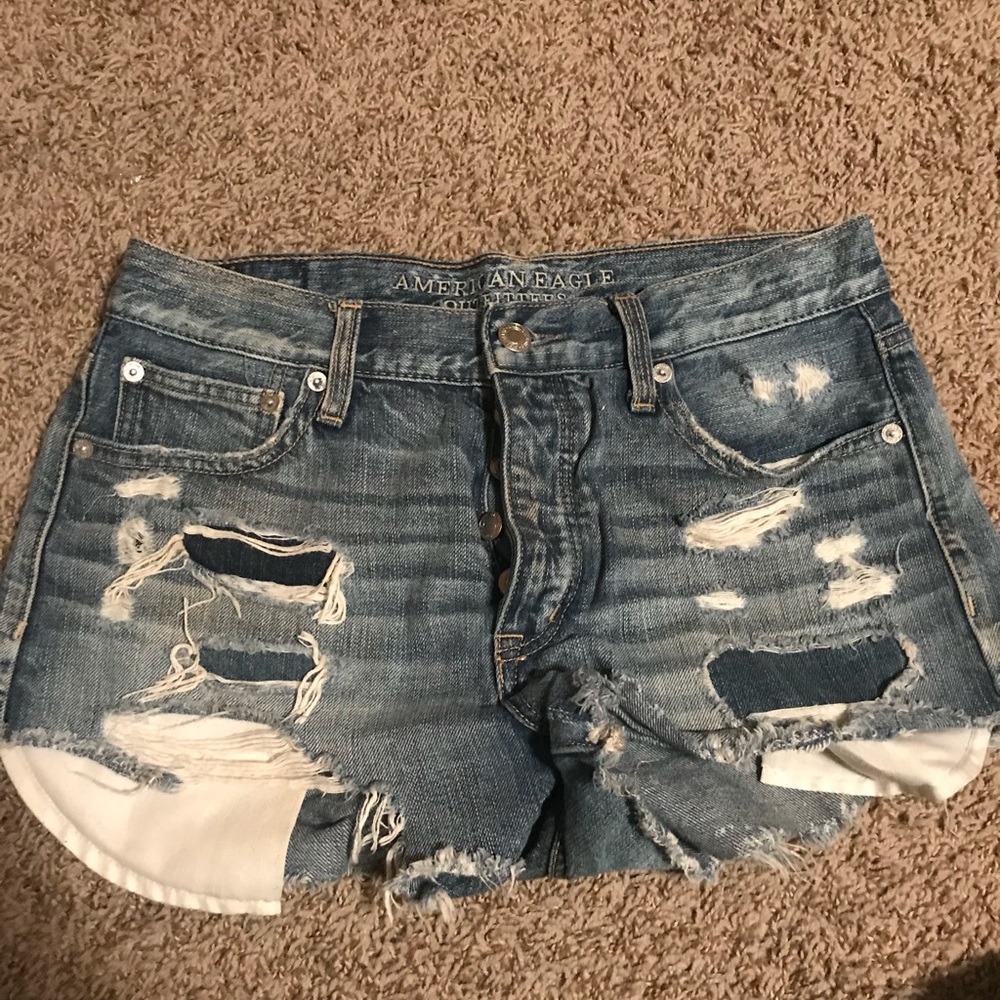 AMERICAN EAGLE HIGH-RISE FESTIVAL SHORTS!