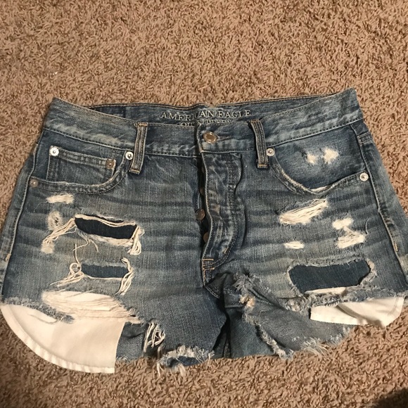 AMERICAN EAGLE HIGH-RISE FESTIVAL SHORTS! - Picture 1 of 7