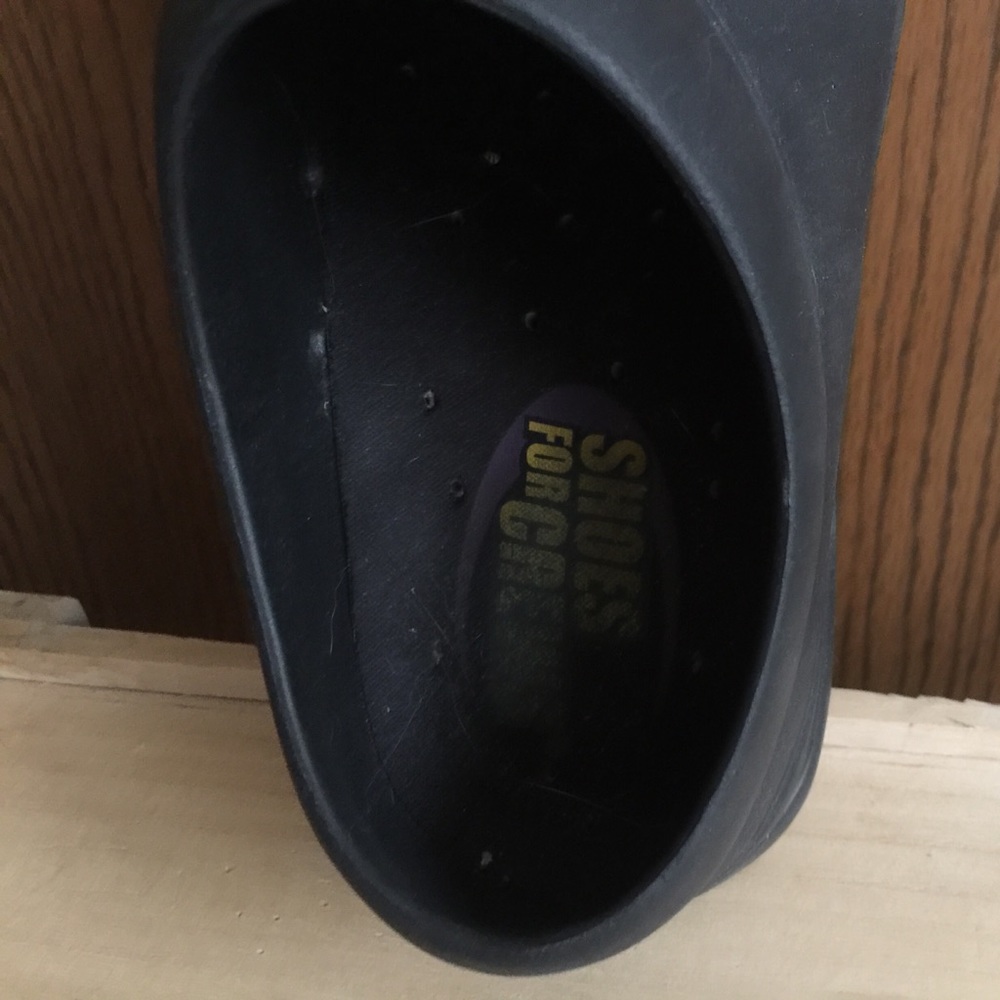 Shoes - Picture 2 of 4