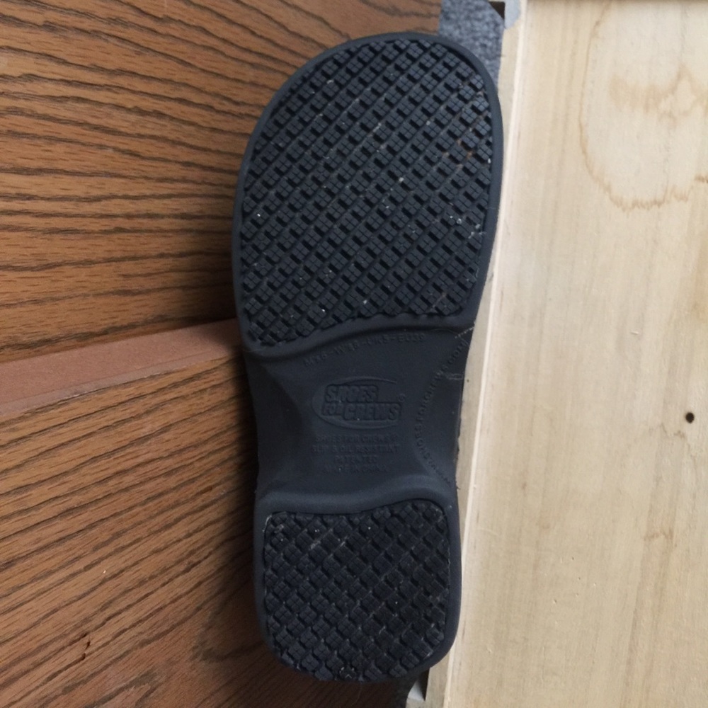 Shoes - Picture 3 of 4